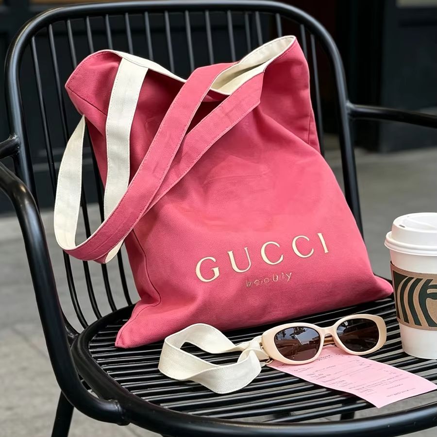 구찌 여성 캔버스 토트백 양면 디자인 로즈 핑크 화이트 - Shoulder Bag Slouchy 리뷰 및 가격